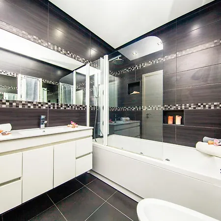 Oasis Diamond - Com Jacuzzi Em Lägenhet Portimão